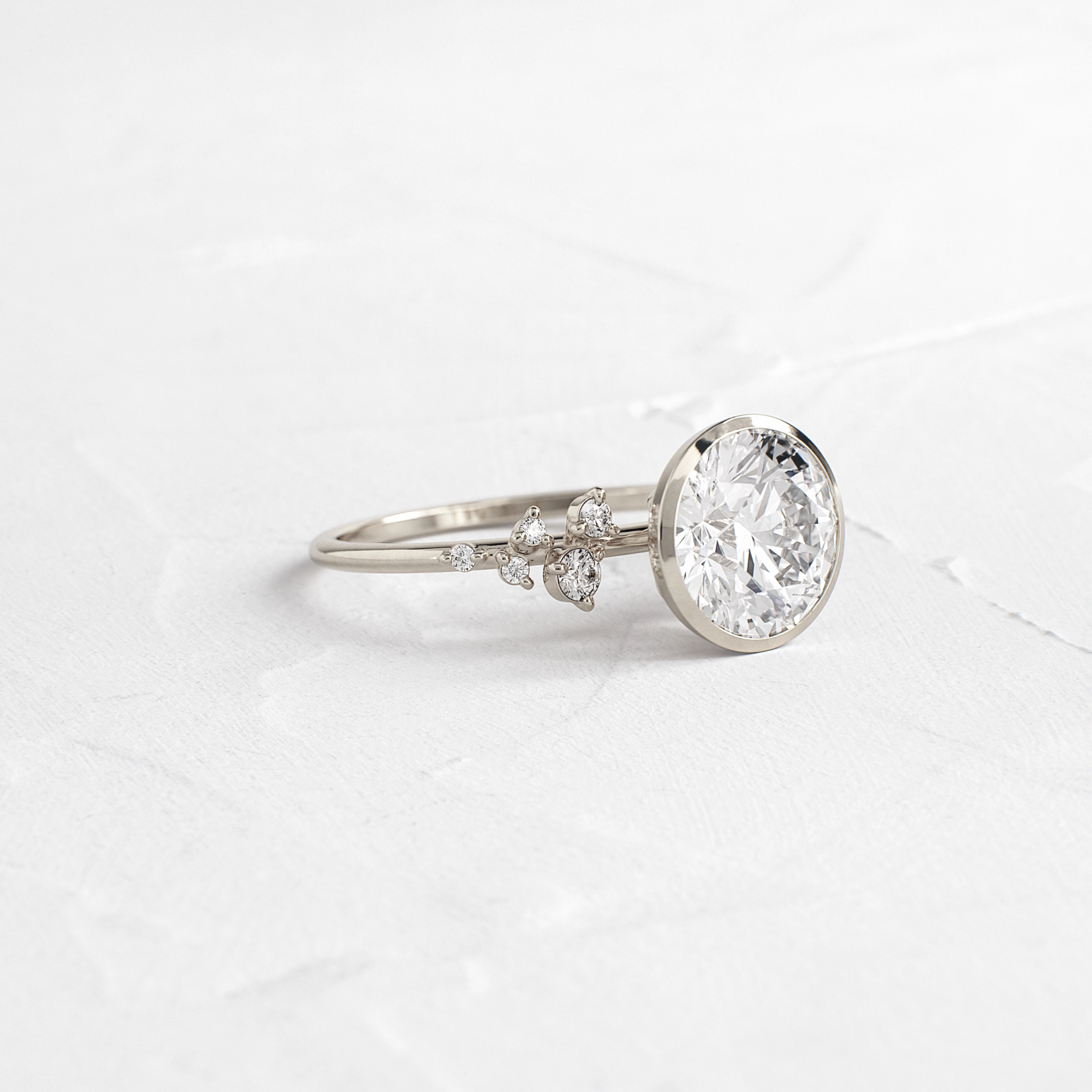 Bezel Snowdrift Ring, Round Cut