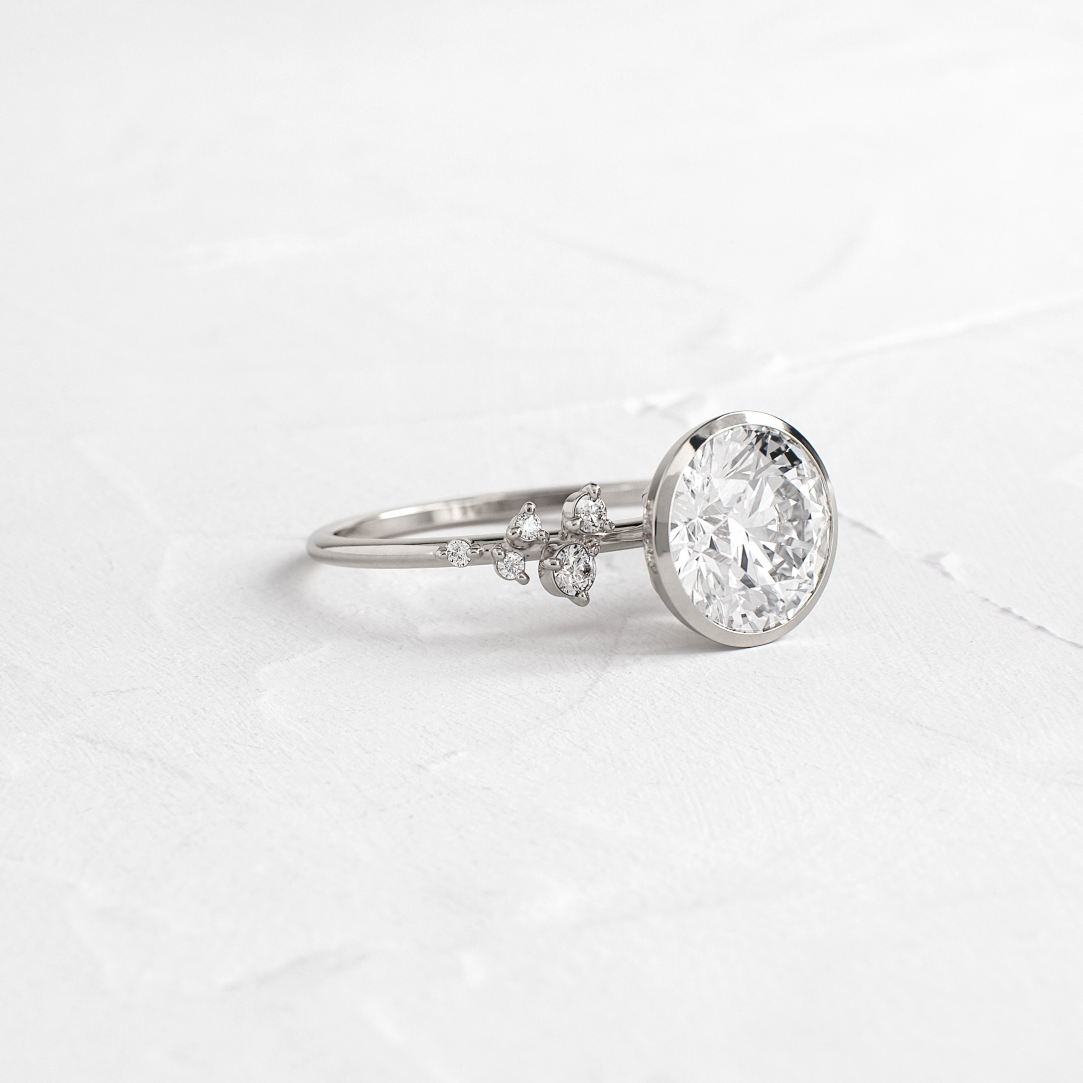 Bezel Snowdrift Ring, Round Cut