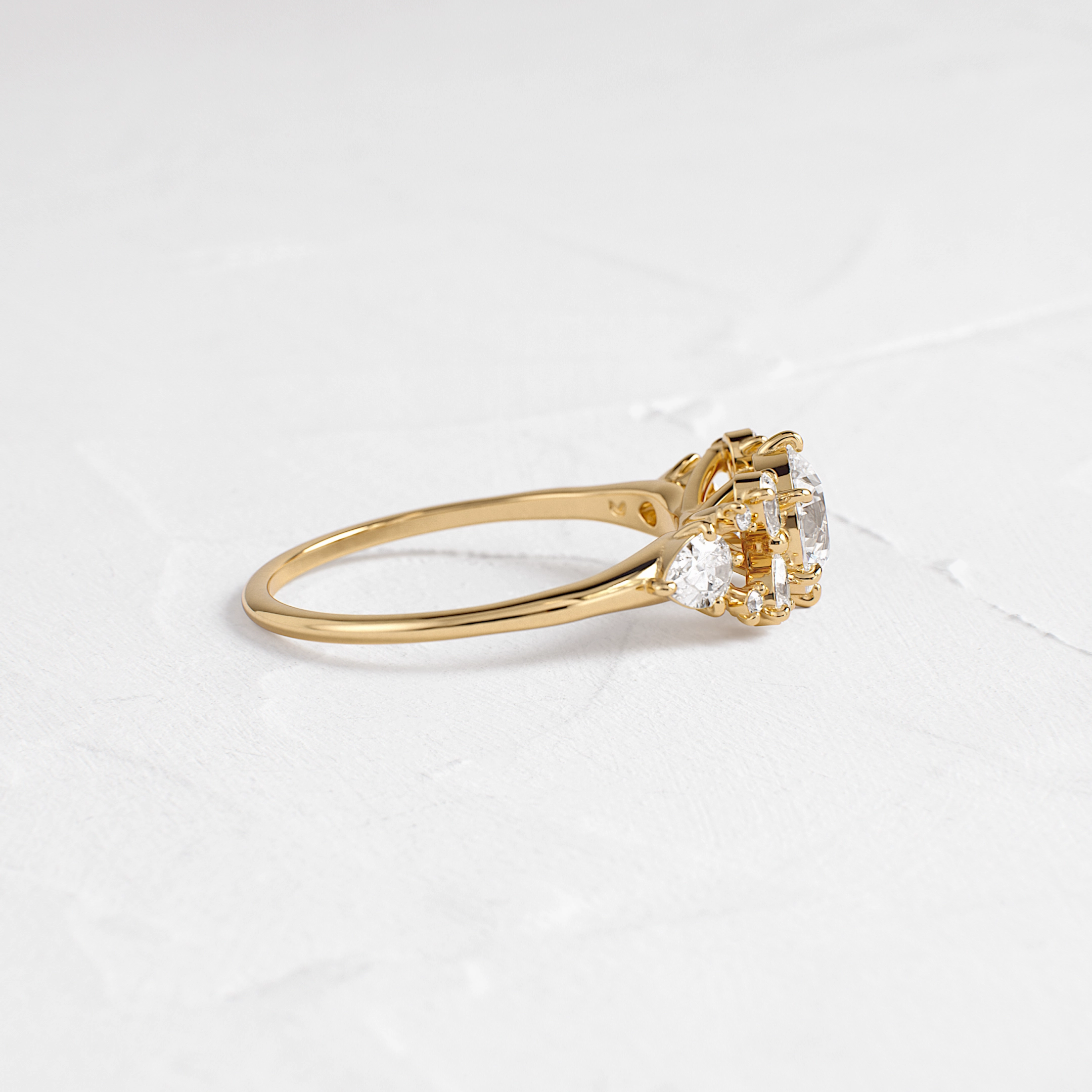 Early Morning Ring, Round Cut