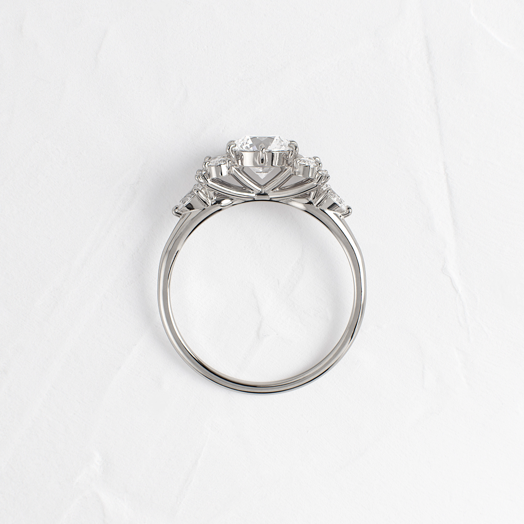 Early Morning Ring, Round Cut