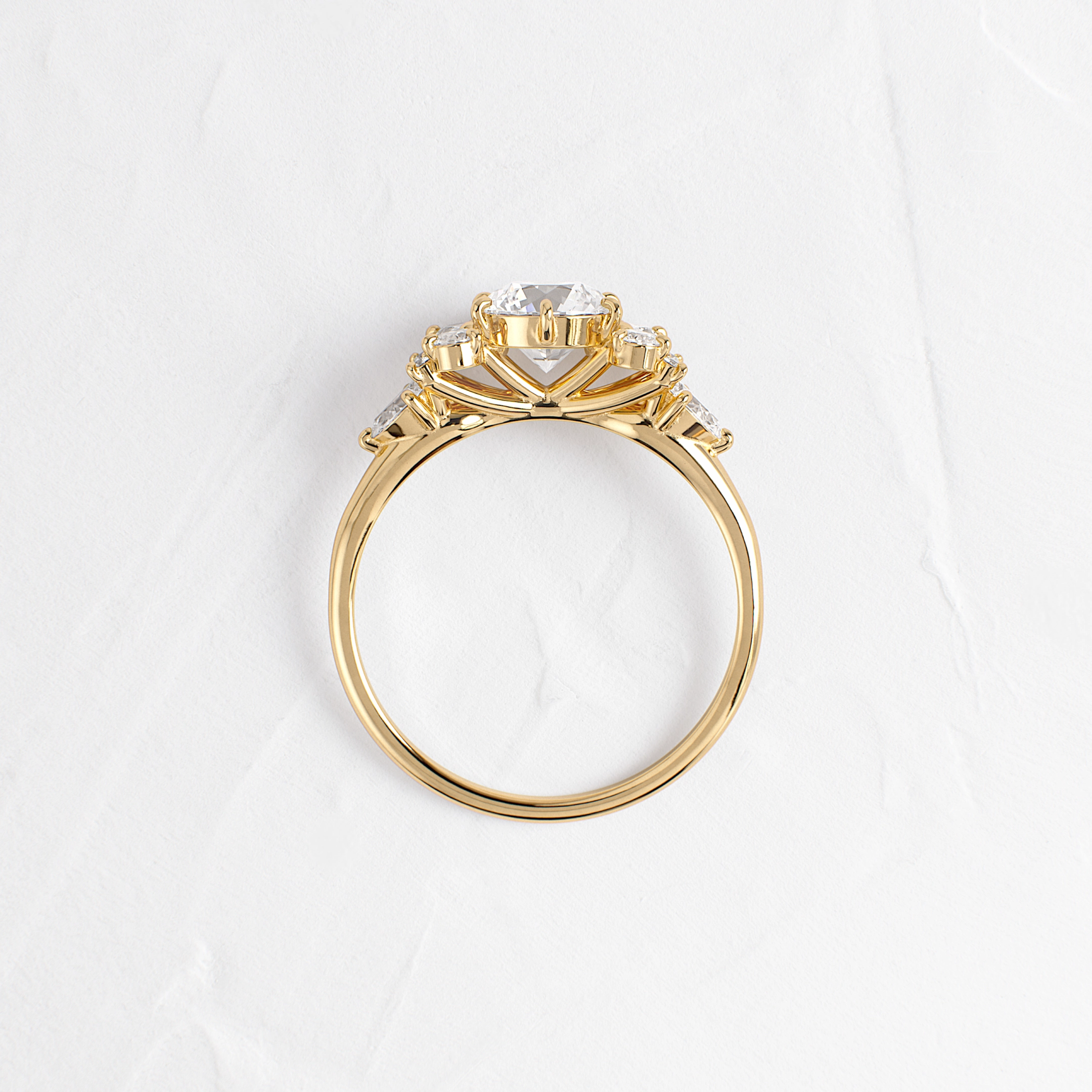 Early Morning Ring, Round Cut