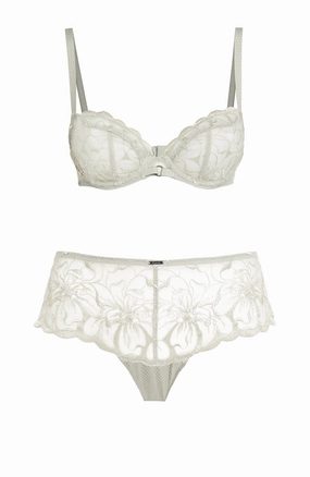 Fleurs Covering Underwire Bra and Shorty Set
