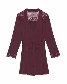 Lila Robe