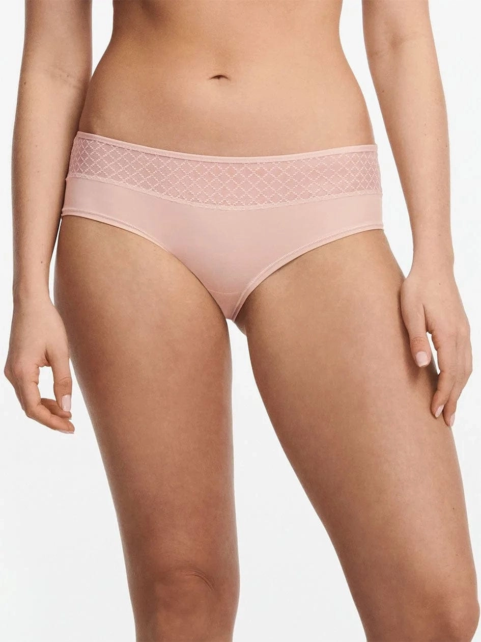 Norah Chic Covering T-Shirt Bra and Shorty Set
